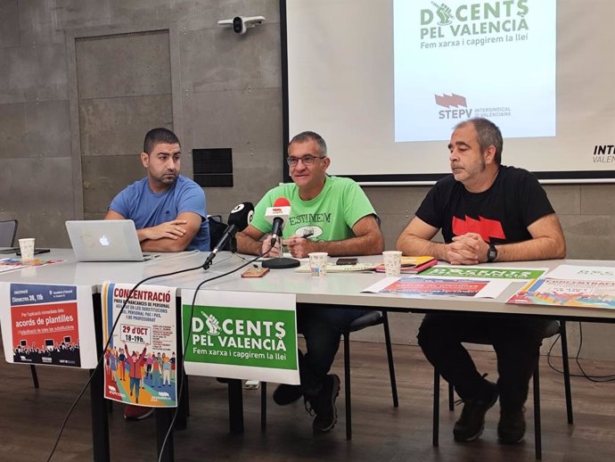 STEPV presenta la campaña 'Docents pel Valencià'