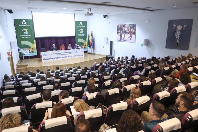 Expertos debaten los aspectos jurídicos y legales de la contención en pacientes en residencias y hospitales en un congreso organizado por San Juan de Dios Málaga.