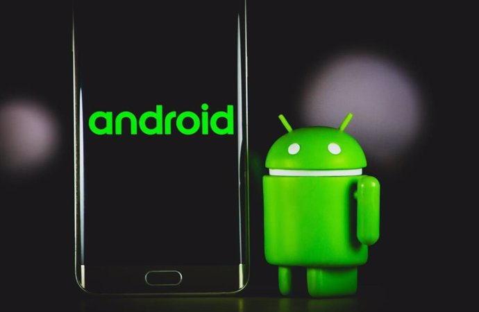 Archivo - Smartphone Android.