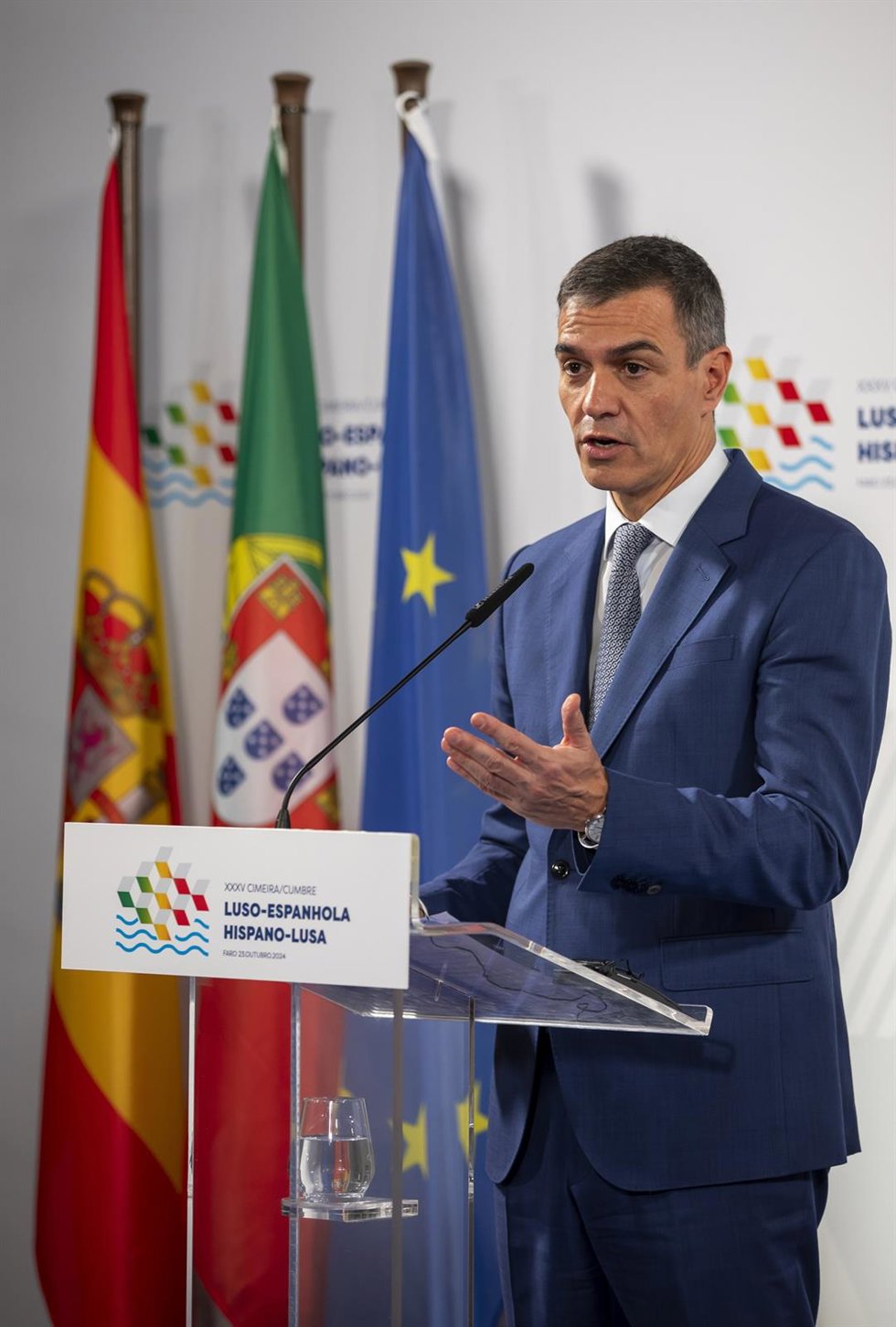El presidente del Gobierno, Pedro Sánchez, interviene durante la XXXV Cumbre Hispano-Lusa, en el Palacio Fialho, a 23 de octubre de 2024, en Faro (Portugal). España y Portugal celebran en Faro (Portugal), la trigésimo quinta Cumbre, 'Cimeira', Ibérica, 