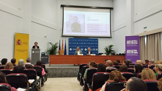 Intervención en la UIB de la secretaria de Estado de Igualdad, Aina Calvo.