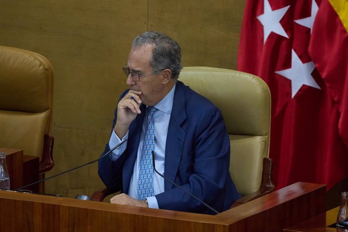 El presidente de la Asamblea de Madrid, Enrique Ossorio, durante un pleno en la Asamblea de Madrid, a 24 de octubre de 2024, en Madrid (España).