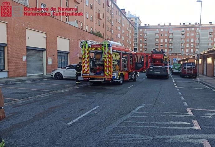 Extinguido el incendio de unos colchones en una plaza de garaje de Pamplona, sin daños personales