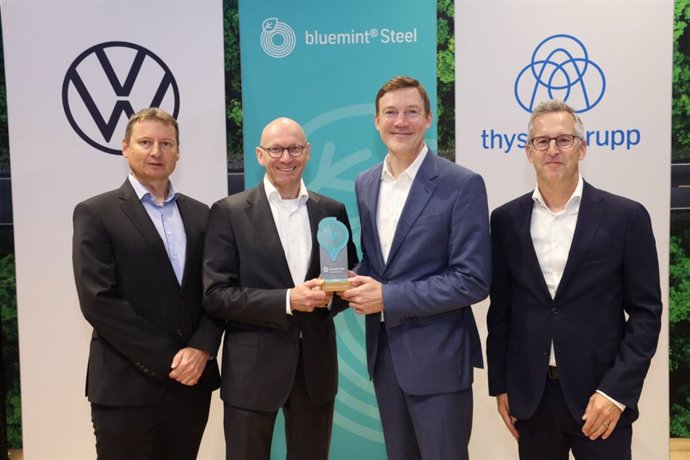 Volkswagen y Thyssenkrupp Steel firman un MoU para el suministro de acero con bajo contenido en carbono.