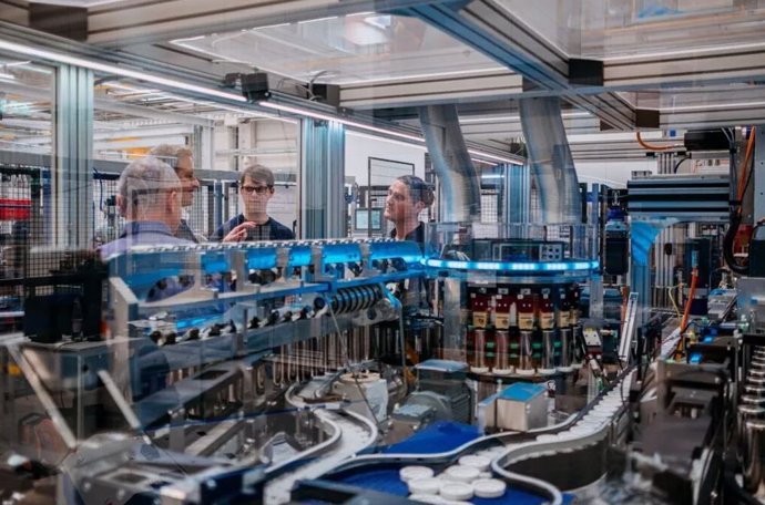 Trabajadores de Siemens en una de sus instalaciones