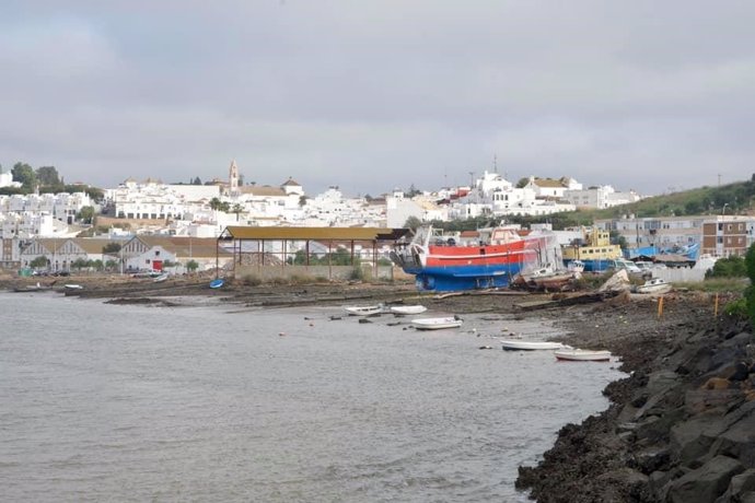 Archivo - Barco pesqueros en Ayamonte.