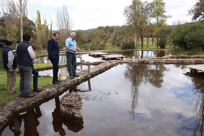 Visita de Javier Fernández al Monte San Antonio de Cazalla.