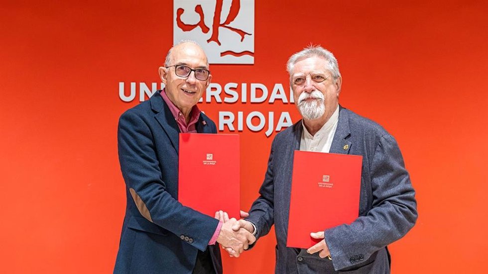 Juan Carlos Ayala Calvo, rector de la Universidad de La Rioja, y Manuel Celso Juárez Castelló, presidente-delegado en La Rioja del Colegio Oficial de Ingenieros Industriales de Aragón y La Rioja (COIIAR)