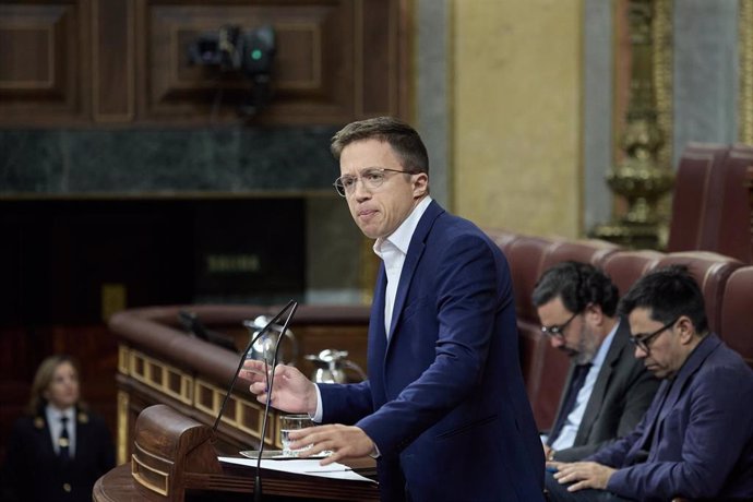 El diputado de Sumar y líder de Más País, Iñigo Errejón, interviene durante una sesión de control al Gobierno, en el Congreso de los Diputados, a 9 de octubre de 2024, en Madrid (España).