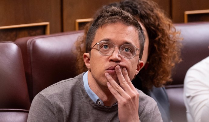 El diputado de Sumar y líder de Más País, Iñigo Errejón, durante una sesión plenaria, en el Congreso de los Diputados, a 10 de octubre de 2024, en Madrid (España).