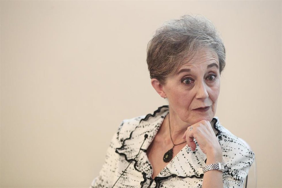 Archivo - La directora del Centro Nacional de Inteligencia (CNI), Paz Esteban, interviene durante la inauguración del XXXII Seminario Internacional de Seguridad y Defensa bajo el lema 'Amenazas desde el ciberespacio', en la Fundación Diario Madrid, en M