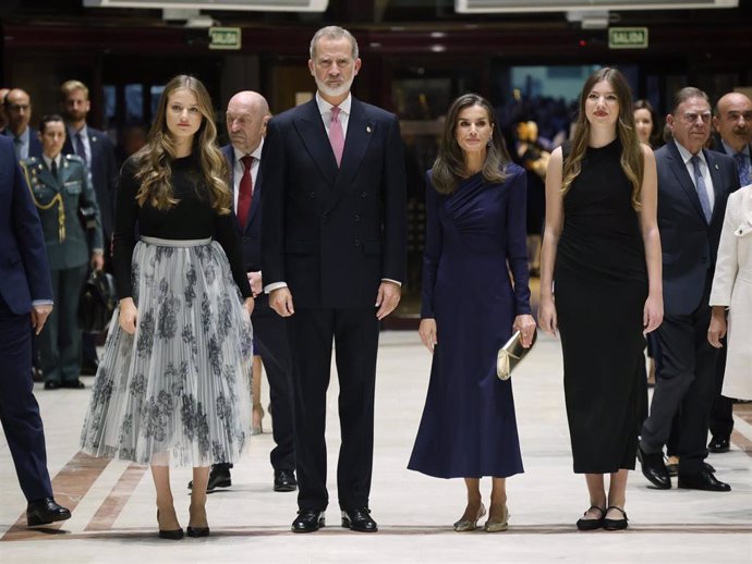 Los Reyes, la Princesa Leonor y la Infanta Sofía, presiden el XXXII Concierto Premios Princesa de Asturias, en el Auditorio Palacio de Congresos "Príncipe Felipe" de Oviedo, a 24 de octubre de 2024, en Oviedo, Asturias (España).