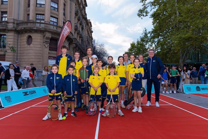 Feliciano López y Alberto Berasategui impulsan el tenis base en Bilbao con un centenar de niños