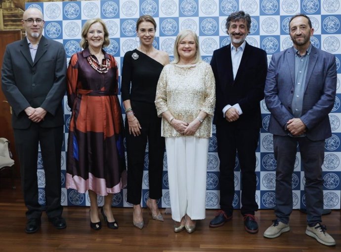 Jorge Fernández, Melania Vázquez (Ateneo), Carmen Posadas, Carmen de Rosa, Manuel Dorado y Santiago Casero