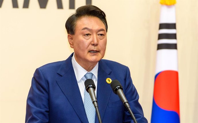 Archivo - El presidente de Corea del Sur, Yoon Suk Yeol, durante una rueda de prensa en Goyang (archivo)