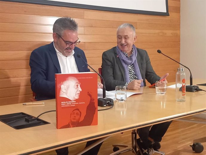 El secretario general de UGT, Pepe Álvarez, junto a su homólogo riojano, Jesús Izquierdo