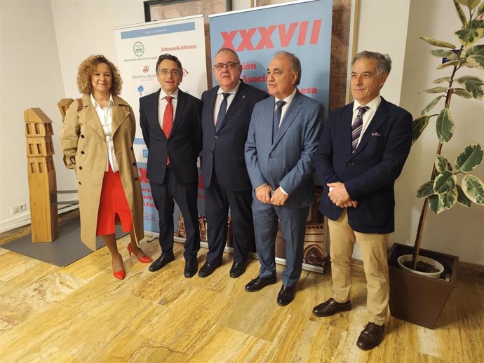 El consejero de Sanidad, Alejandro Vázquez, inaugura la XXXVII Reunión de la Asociación Castellana y Leonesa de Psiquiatría