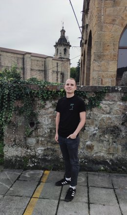 Julen Apellak irabazi du Augustin Zubikarai saria, 'Abizen berri bat' eleberri proiektuarekin