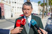 Sanz ve "insuficiente y poco ambiciosa" la negociación sobre Gibraltar y pide "sensibilidad" con la comarca gaditana