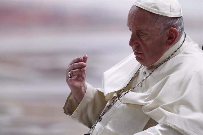 Archivo - 11 October 2022, Vatican, Vatican City: Pope Francis presides a Holy Mass on the 60th anniversary of the beginning of the Second Vatican Ecumenical Council, at St. Peter's Basilica in the Vatican. Photo: Evandro Inetti/ZUMA Press Wire/dpa