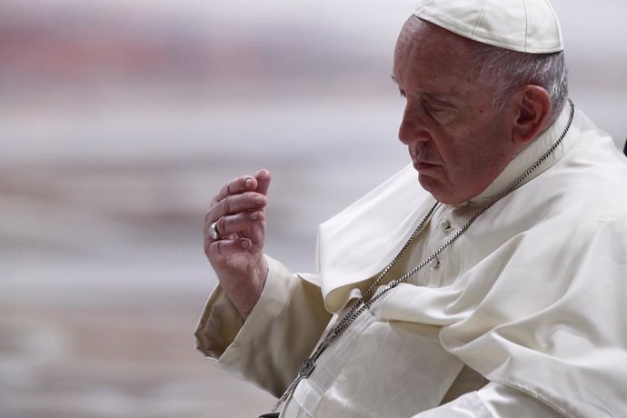 Archivo - 11 October 2022, Vatican, Vatican City: Pope Francis presides a Holy Mass on the 60th anniversary of the beginning of the Second Vatican Ecumenical Council, at St. Peter's Basilica in the Vatican. Photo: Evandro Inetti/ZUMA Press Wire/dpa