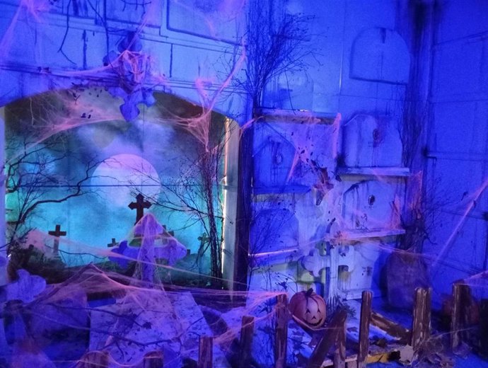 El centro comercial Los Arcos, en Sevilla, celebrará Halloween con 'La Casa Encantada de Lady Morte', un pasaje del terror interactivo y teatralizado.