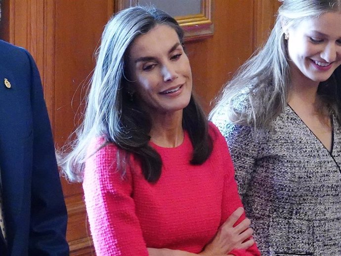 La Reina Letizia, en las audiencias previas a la entrega de los Premios Princesa de Asturias en el hotel de La Reconquista