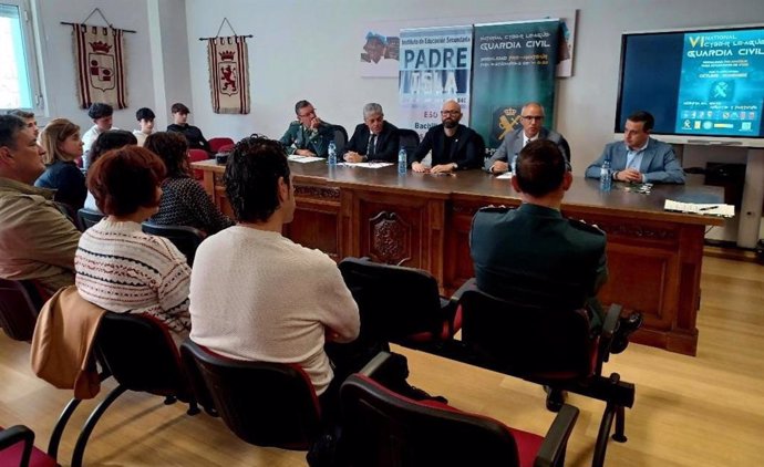 Autoridades presentes este viernes en la presentación de la Ciberliga de la Guardia Civil en León.