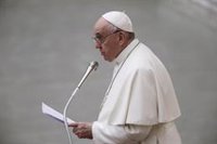 El Papa recorta 500 euros a los cardenales de la Curia