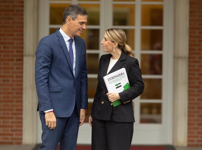 El presidente del Gobierno, Pedro Sánchez, mantiene un encuentro con la presidenta de la Junta de Extremadura, María Guardiola, en el Complejo de La Moncloa