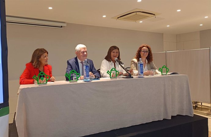 La delegada de Justicia, Administración Local y Función Pública de la Junta en Huelva, Carmen Céspedes, en la inauguración del II Encuentro entre profesionales de la justicia y comunidad trasplantadora de la provincia.