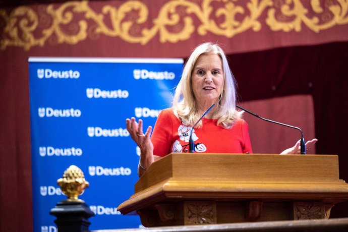 La hija de Robert F. Kennedy, Kerry Kennedy, ha informado en la conferencia titulada ‘Human rights: achievements and challenges in a polarized world’ acerca de la labor en materia de Derechos Humanos que realizan desde la fundación RFK Human Rights