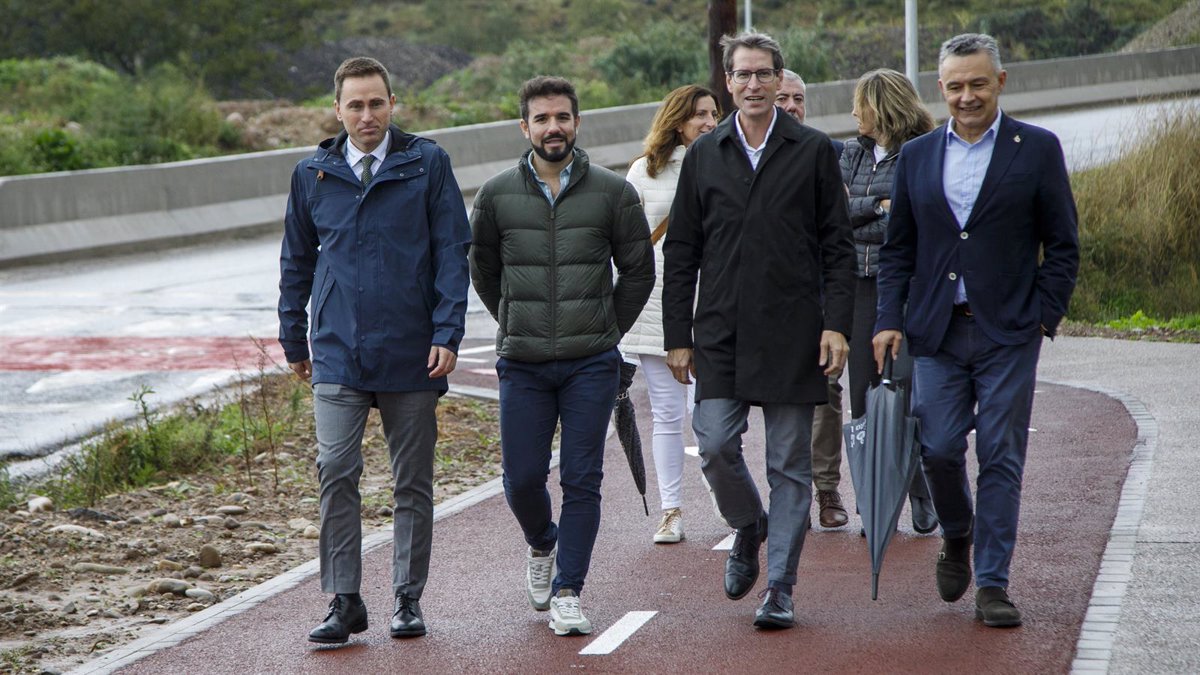 Capellán inaugura el carril ciclopeatonal entre Logroño y Villamediana  que favorece conexión e impulsa la movilidad 