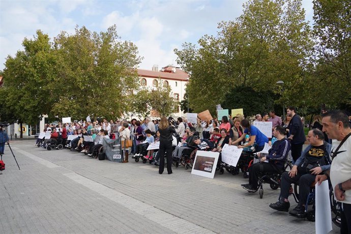 Concentración convocada por Cermi en la capital cordobesa.