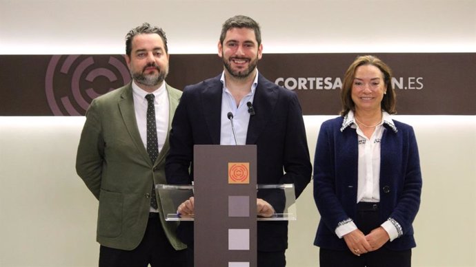 David Arranz, Alejandro Nolasco y Carmen Rouco, en rueda de prensa