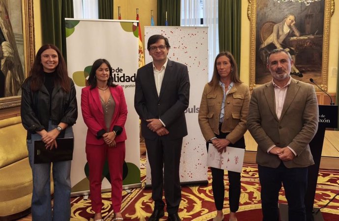 Presentación del programa 'Gijón Sostenible', en el Ayuntamiento de Gijón.