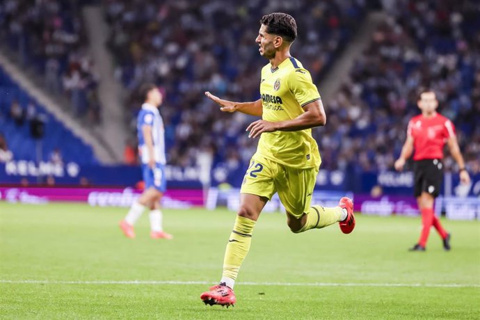 Ayoze Pérez celebra un gol con el Villlarreal CF en LaLiga EA Sports 24-25