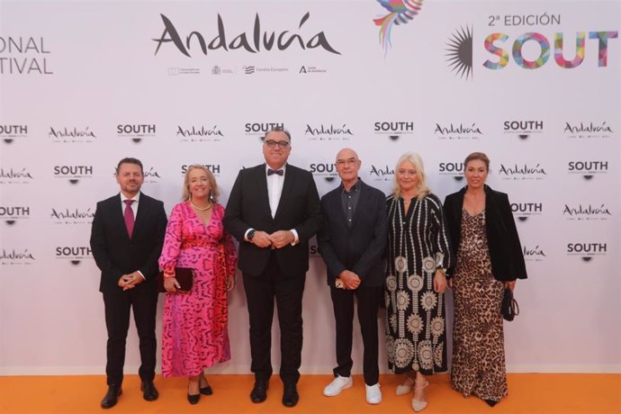 El consejero de Turismo y Andalucía Exterior de la Junta de Andalucía, Arturo Bernal, en la alfombra roja del South International Series Festival.