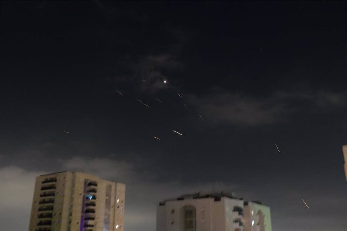 Archivo - Imagen de la ciudad de Tel Aviv, atacada con misiles lanzados desde suelo iraní el pasado abril