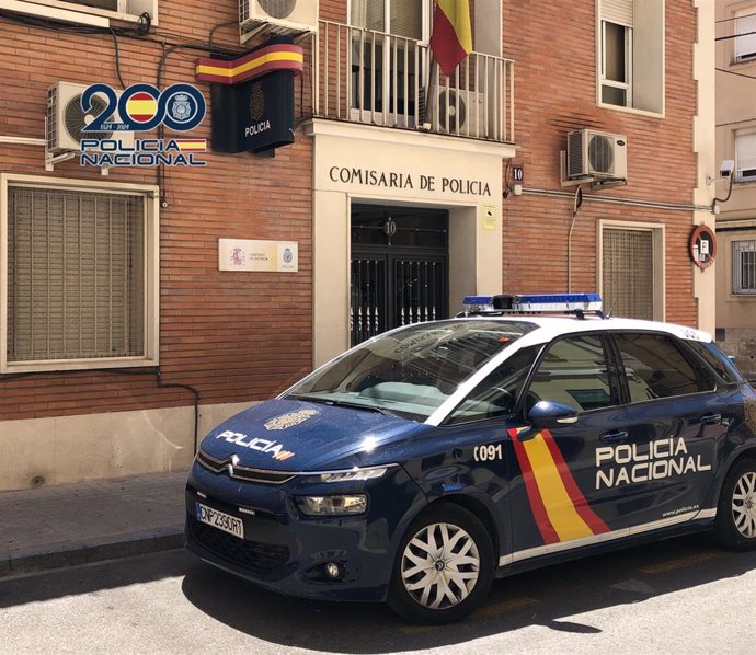 Archivo - Policía en Alcoi