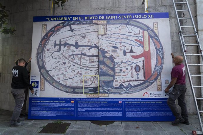 Montaje e inauguracion de la lona con el Mapa de Saint Sever ( Primera denominacion de Cantabria en un mapa del siglo XI) en el exterior del Parlamento de Cantabria.