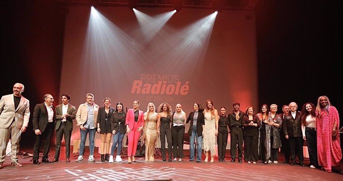 Artistas en la X edición de los Premios Radiolé celebrados en el Auditorio Nissan Cartuja de Sevilla.