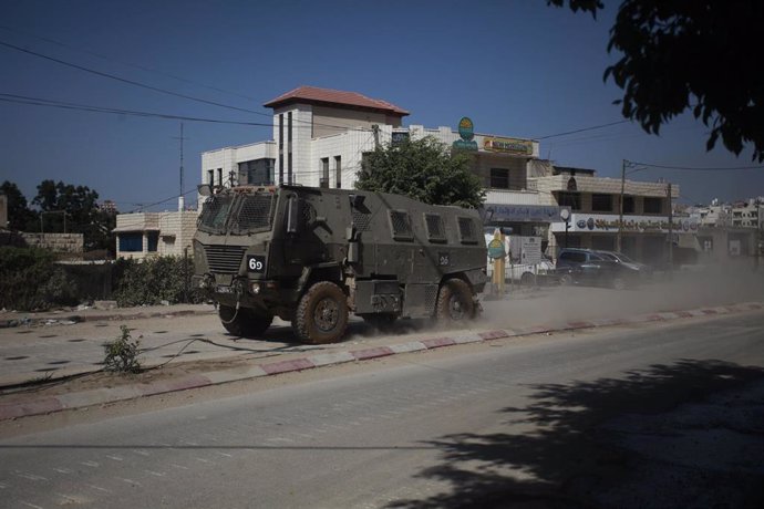 Archivo - Un vehículo militar isarelí en Tulkarem, Cisjordania