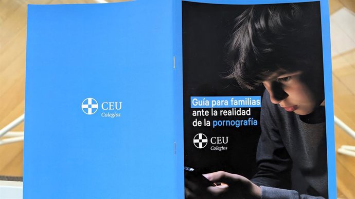 'Guía para familias ante la realidad de la pornografía' del CEU