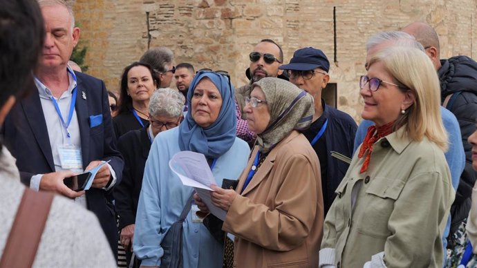 Visita de la Fundación Al-Idrisi Hispano Marroquí a la Torre de la Plata.