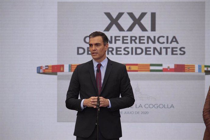 Archivo - El presidente del Gobierno, Pedro Sánchez, interviene en la XXI Conferencia de Presidentes, que busca el consenso para el reparto de los fondos de recuperación europeos por la crisis del coronavirus, en el Monasterio de Yuso, en San Millán de la