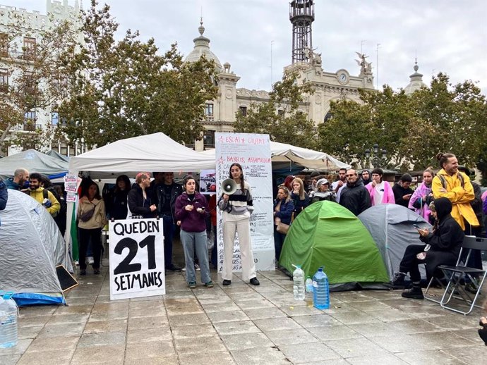 Desconvocan la acampada por la vivienda de València para "continuar la actividad en los barrios"