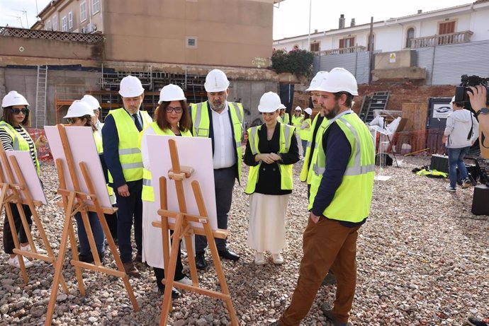 Acto de colocación de la primera piedra del nuevo centro de salud de Son Ferriol.