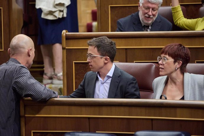 Archivo - Íñigo Errejón y la portavoz de Compromís en el Congreso, Águeda Micó