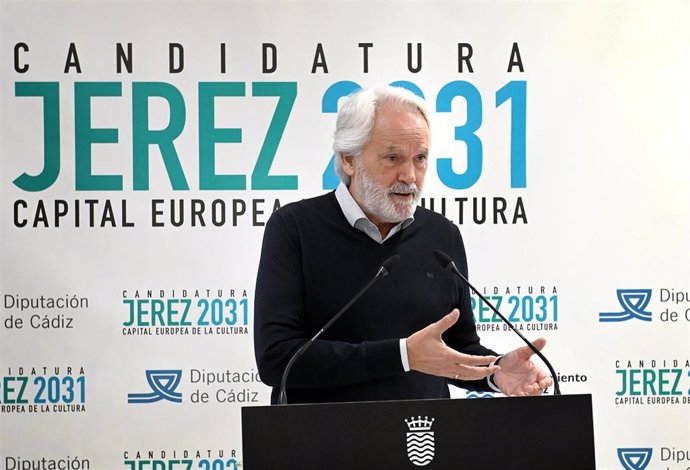 El primer teniente de alcaldesa en el Ayuntamiento de Jerez (Cádiz), Agustín Muñoz, en rueda de prensa.